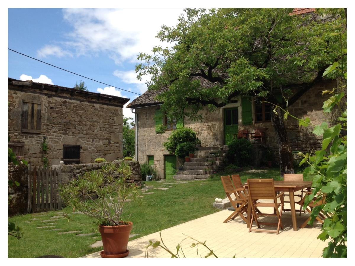 A L'Ombre Du Tilleul Comiac Exterior photo