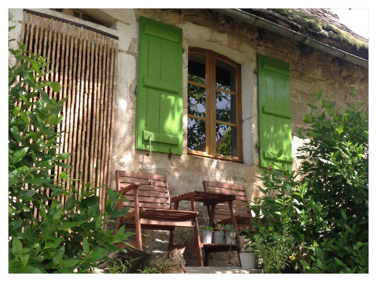 A L'Ombre Du Tilleul Comiac Exterior photo